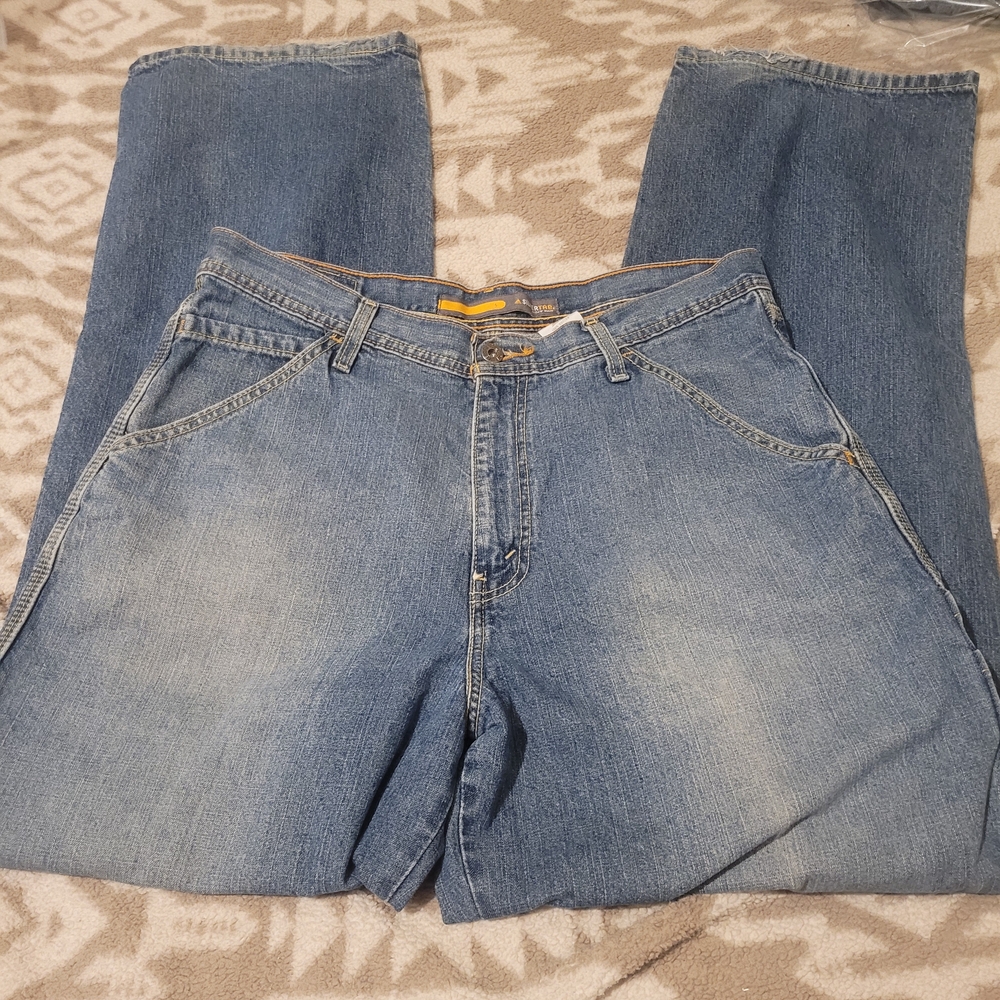 Levis Silvertab Carpenter Jeans in Light Blue . W 33 X L34